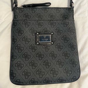 Guess Women’s Cross Body Purse